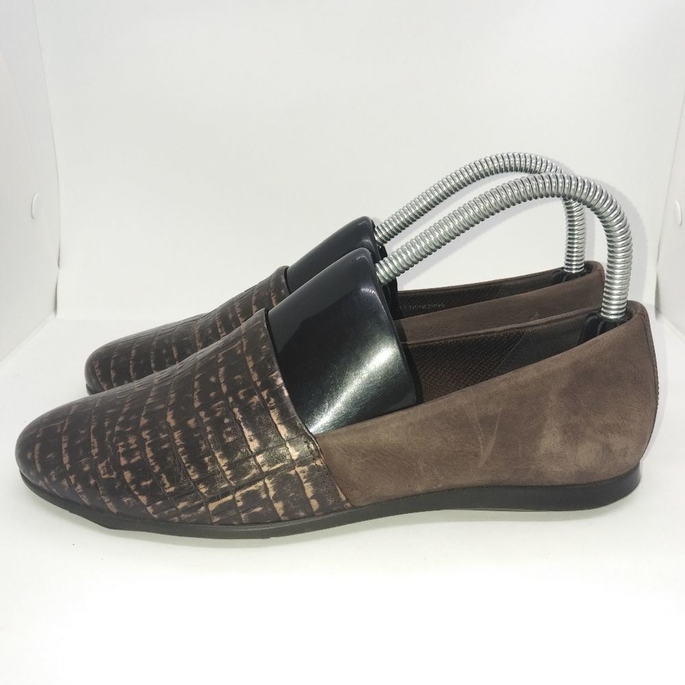 Ecco Women's Casual Bronze Flats Size‎ 37 Brown